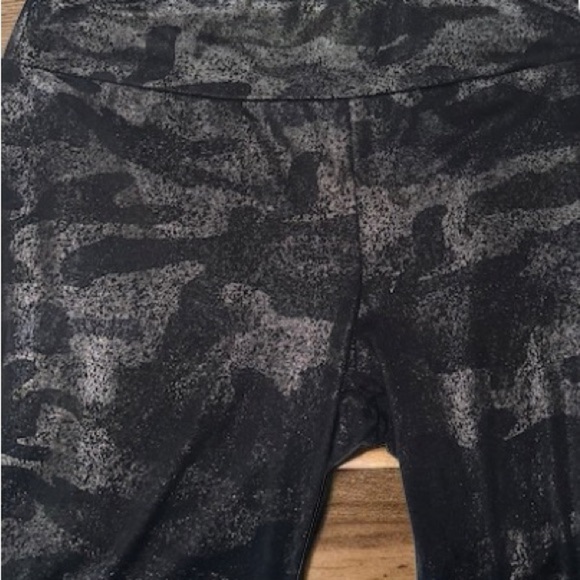 NO boundaries leggings. - Picture 3 of 3